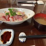 Susuki - ちらし寿司定食