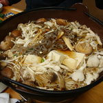 浜よし - 野鴨鍋（茸で調理中）