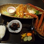 わらべ菜魚洞 - 黄金色のアジフライ（1050円）+かに汁定食セット（560円）