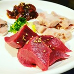 炭火焼肉 ホルモン にく式 - 