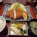 名代かつ屋 万さく - 南国黒豚熟成ロースかつ膳