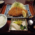 名代かつ屋 万さく - 南国黒豚熟成ロースかつ膳