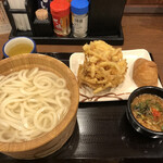 丸亀製麺 - 丸亀製麺都城店さん 
釜揚げうどん.野菜天.いなり✧*｡*(ˊᗜˋ*)و✧*｡