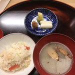 赤坂 菊乃井 - 昼懐石１００００円。初午御飯、牛蒡のすり流し。牛蒡のお椀が鮮烈です！ 黒胡椒の香りと相まって、とても美味しくいただきました（╹◡╹）。牛蒡のお料理としては、私史上最高のものです（╹◡╹）（╹◡╹）
