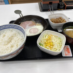 Yoshinoya - ハムエッグ牛小鉢定食