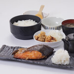 Appare Sushi - 本日の焼き魚定食（ランチのみ）