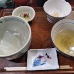 Ajidokoro Suzunoya - ご飯食べ終えたら携帯復活して写真撮れました(苦笑)