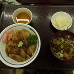 食堂どん - ひらめの漬け丼
