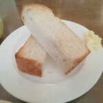 マロ男爵 - 厚切りトースト適度な歯応えと風味がいいですね
