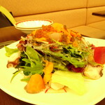 サッポロビアレストラン９１０ - 海の幸サラダ（S)　