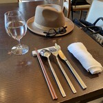 THE FUNATSUYA - お冷や、おしぼり、テーブルセット