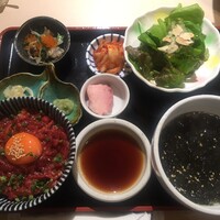 牛刺しと焼肉 仔虎 クリスロード店 - 