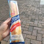 京王ストアエクスプレス - フジパンロングスティック北海道練乳クリーム106円