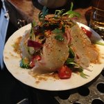 星空ワイン食堂 タチグイホンポ - 名物、タイの上海風カルパッチョ