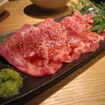 YAKINIKU MARUUSHI - 霜降りプレミアムロース　