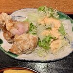 しゃもきち - 週替りランチ（マグロ漬とネギトロ丼竜田揚付） ¥850 の竜田揚