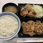 Yoshinoya - 牛皿・唐揚げ定食