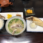 お食事処 ととろのととや - かます塩開き定食660円