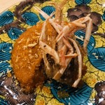 山地陽介 - 熊本産天然車海老　海苔のコーティング　トビッコ　トマトと野菜のソース　コリアンダーとクミンの香り　車海老の頭と足のフリット