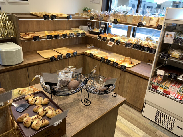 ベーカリー ピヨピヨ Bekery Piyopiyo ひばりケ丘 パン 食べログ