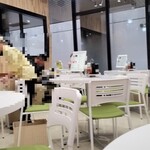 中華麺キッチン まくり with piano - お店、内観。この後、すぐ、満席になりました。