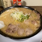 麺屋 兵衛太 - 味噌ワンタン麺950円