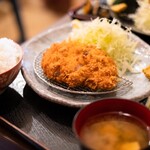 トンカツ洋食酒房 フライ - 特ロースカツ定食