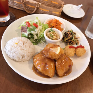 オシャレな空間 騎射場駅でランチに使えるお店 ランキング 食べログ