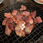 炭火焼の鶏 - 