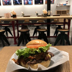 BURGERS TOKYO - チリチーズバーガー￥１０３０