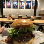 BURGERS TOKYO - チリチーズバーガー￥１０３０