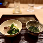 道人 - 寒鰤（舞鶴）、淀大根の鍋
      〜今の時期、氷見から舞鶴に移動した寒鰤は絶品。それに蕪と見紛うような淀大根の食感と香りが魅力的。