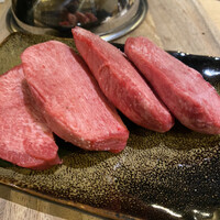 お肉屋 けいすけ 三男坊 - 