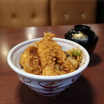 天ぷら酒場 なりた - 天丼（850円）