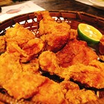 米・肴・旬菜 八 - 鶏の唐揚げ