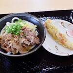 こがね製麺所 - 肉ぶっかけ冷と、ちくわ天