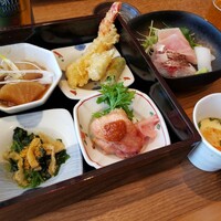 ダイナミックキッチン＆バー 響  新宿サザンタワー店 - 