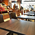 タリーズコーヒー - 店内。