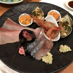 東心斎橋やつづか - お造り盛り合わせ