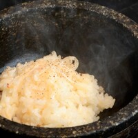 パルミジャーノチーズの石焼きリゾット