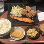 Okan - 鶏の唐揚げと鮭の味噌漬け