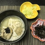 九兵衛旅館 - 寒鱈のどんがら汁と薬味