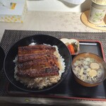 やまよし - 1匹プラスご飯大盛りです。