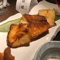高級ブランド干物 『銀座伴助』 銀座本店 - 皮もうまい