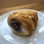 パンとエスプレッソと - 大人のチョココロネ（230円：税込）・・生地の食感がよく、美味しいパンだそう。 チョコも甘さ控えめで、食べやすいとか。