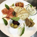 ビストロ キャトル - 料理写真:前菜5種の盛り合わせ