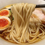 いかれたヌードル フィッシュトンズ - ・特製ウラ醤油らぁめん 1100円