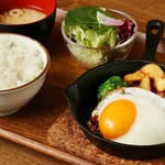 Fried egg topping extra 110 yen