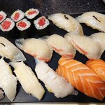 平目、たい、サーモン、えんがわ、鉄火巻・・・