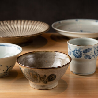 素材の旨みと和の彩りを引き立てる、こだわりの器たち